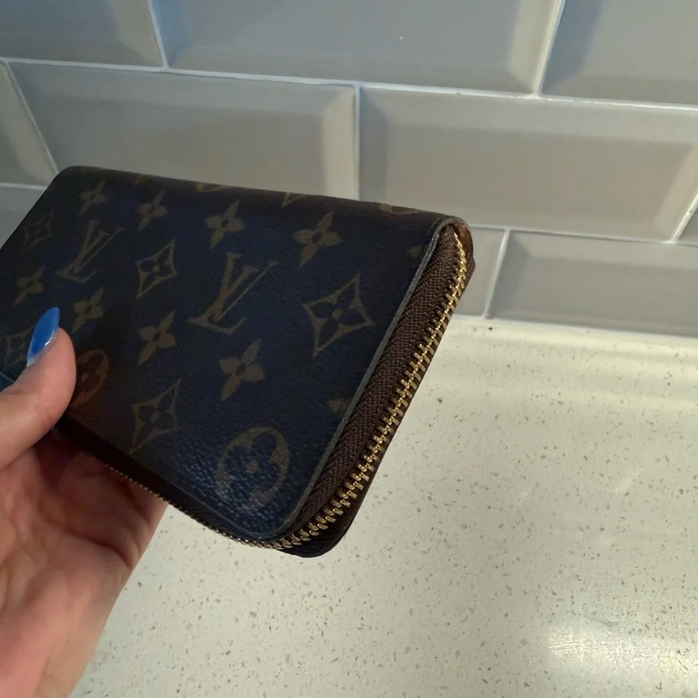 Authentic Louis Vuitton clemence wallet
